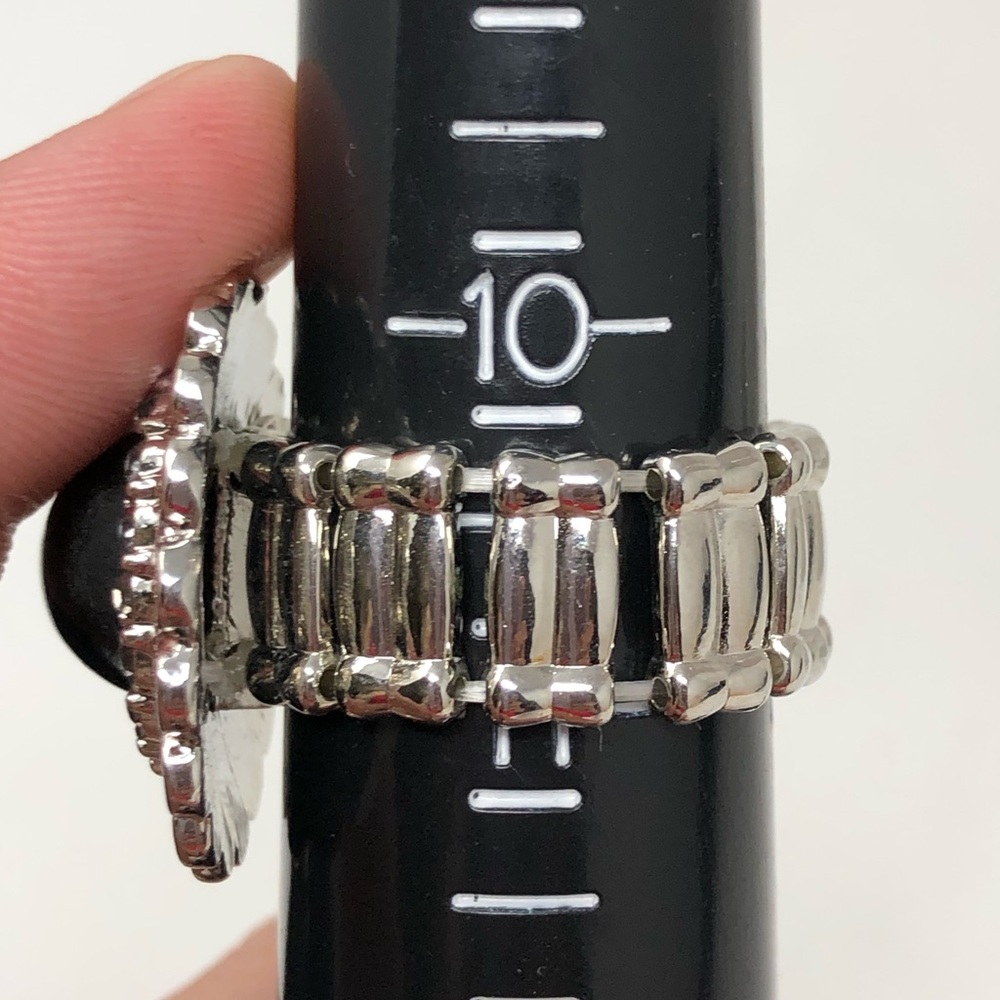 Expandable Flower Ring - Picture 6 of 6